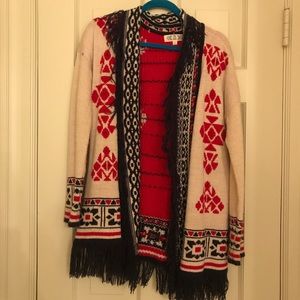 Winter cardigan with fringe